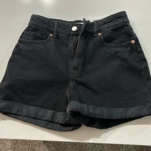 H & M black mom fit high waist short. Size 2